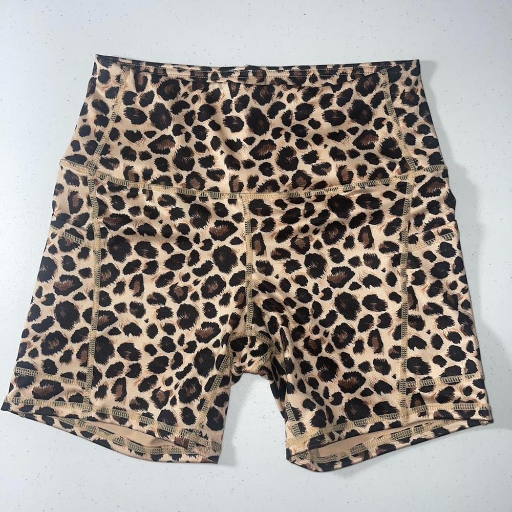 JJUQ Fitness shorts